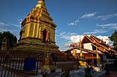 Chiang Mai - Wat Ngeun Kong, the chedi. 